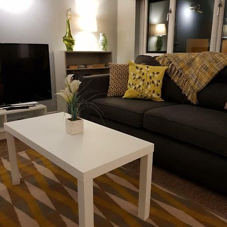 Three Bedroom House Pet Friendly Superfast Wifi 200Mbps Stirling Eksteriør bilde