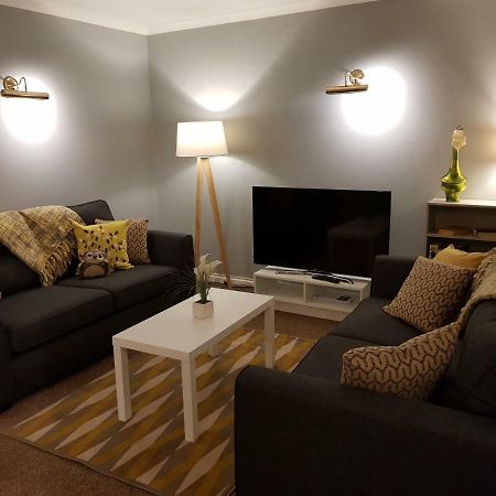 Three Bedroom House Pet Friendly Superfast Wifi 200Mbps Stirling Eksteriør bilde