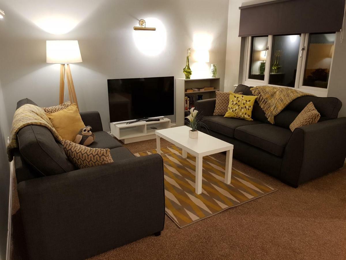 Three Bedroom House Pet Friendly Superfast Wifi 200Mbps Stirling Eksteriør bilde